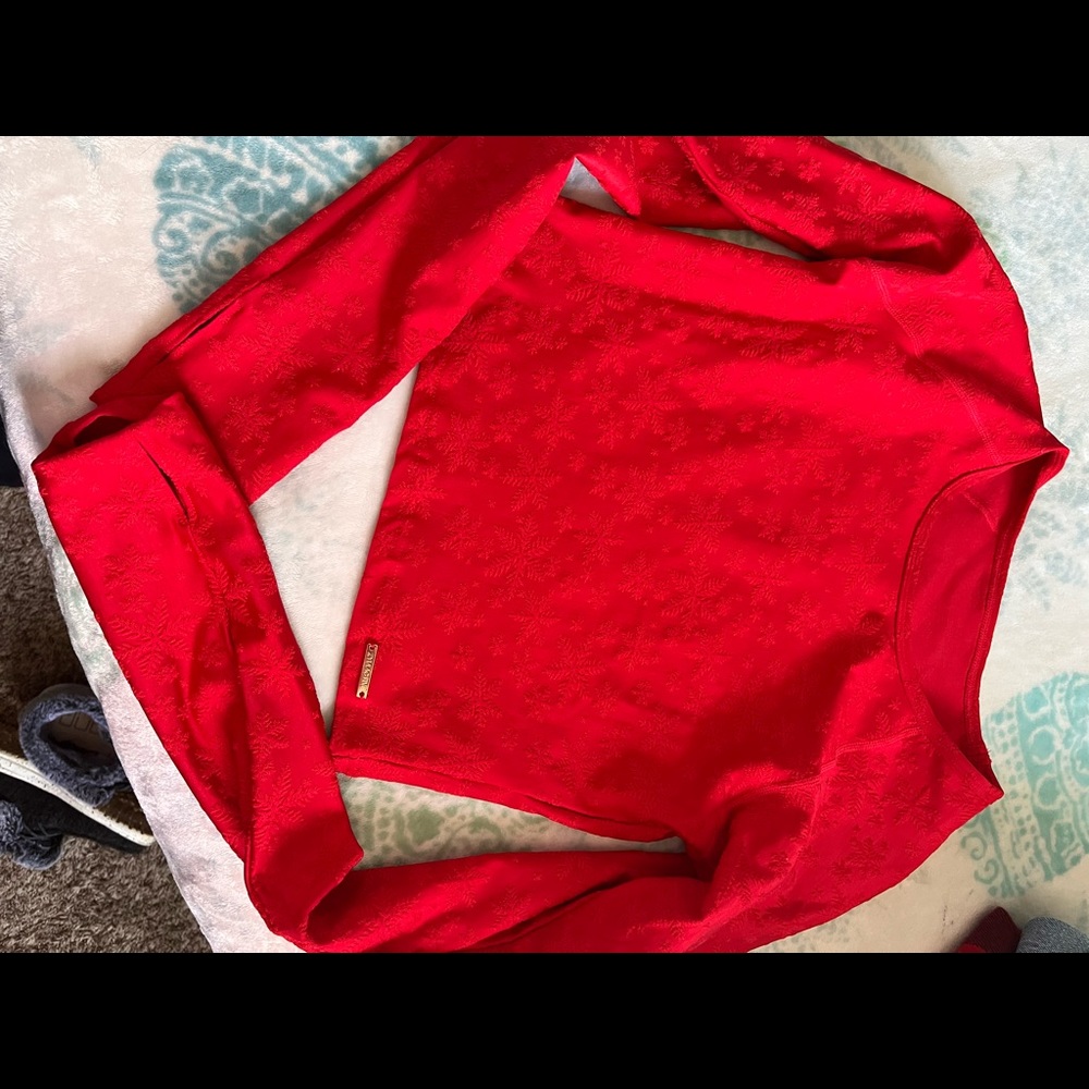 Zyia snowflake crop top